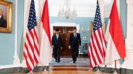 Menteri Luar Negeri RI, Sugiono dengan Menlu AS, Marco Rubio. (Dok. kemlu.go.id)

