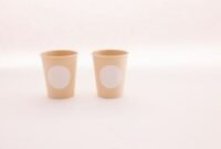 Berbagai contoh desain kemasan produk yang unik dan kreatif, mulai dari botol minuman dengan bentuk tidak biasa hingga kotak makanan yang artistik, menunjukkan bagaimana inovasi kemasan mampu menarik perhatian dan memikat hati konsumen di pasar yang kompetitif.