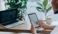 Meramu Strategi Bisnis Digital Efektif: Dari Warung Kopi Hingga Korporasi