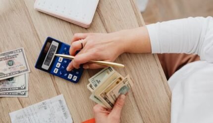Mengurai Benang Kusut Keuangan UMKM: Strategi Bertahan di Tengah Badai Ekonomi