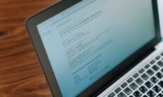 Jualan Laris Manis di Dunia Maya: Strategi Digital untuk Bisnis Lokal
